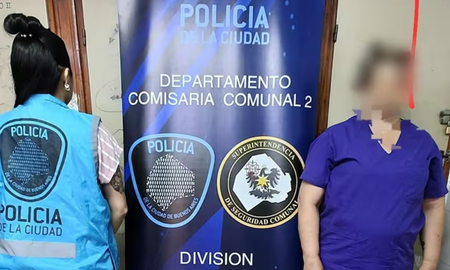 La mujer se hizo pasar por enfermera y le robo a una jubilada. La mujer se hizo pasar por enfermera y le robo a una jubilada.