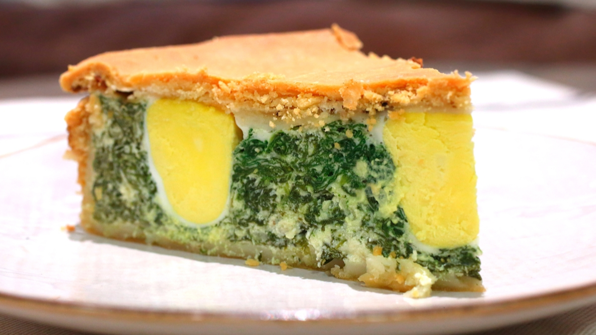 La tarta de espinaca es una opción deliciosa para sorprender a toda la familia. La tarta de espinaca es una opción deliciosa para sorprender a toda la familia.