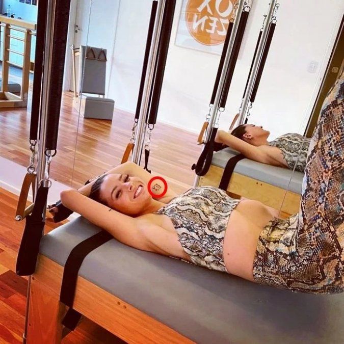 El tatuaje de la China Suárez en honor a Sofía Sarkany. 