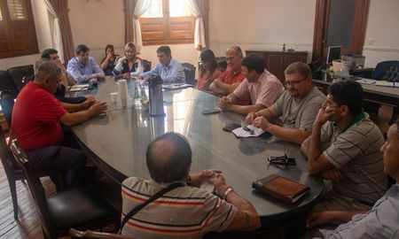 Festram solicitó a intendentes y presidentes comunales, una mejor propuesta salarial para el próximo encuentro. Festram solicitó a intendentes y presidentes comunales, una mejor propuesta salarial para el próximo encuentro.
