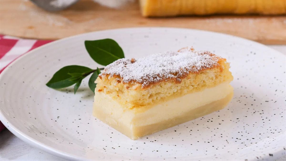 Pastel mágico de vainilla y limón: la receta fácil que sale del horno con tres capas.