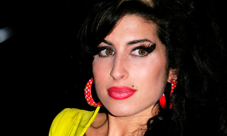 Amy Winehouse & Me: Dionne’s Story es un encargo de Kerry Taylor y Craig Orr, producido ejecutivamente por Craig Orr e Iestyn Barker y realizado para MTV por Andy Mundy-Castle de Doc Hearts. Amy Winehouse & Me: Dionne’s Story es un encargo de Kerry Taylor y Craig Orr, producido ejecutivamente por Craig Orr e Iestyn Barker y realizado para MTV por Andy Mundy-Castle de Doc Hearts.