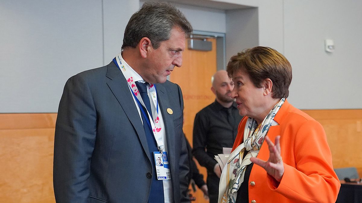 El ministro de Economía de la Nación Sergio Massa y la directora gerente del FMI Kristalina Georgieva.