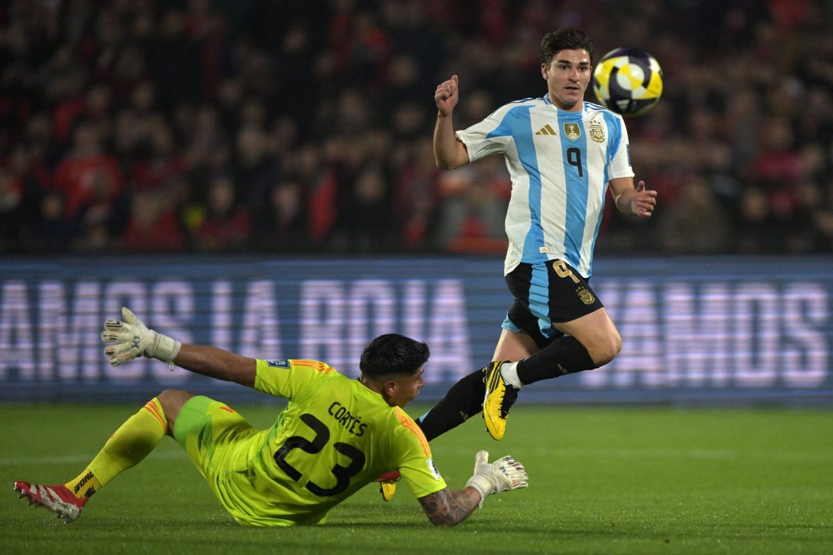 Julián Álvarez la picó y la Selección Argentina volvió a festejar ante Chile.