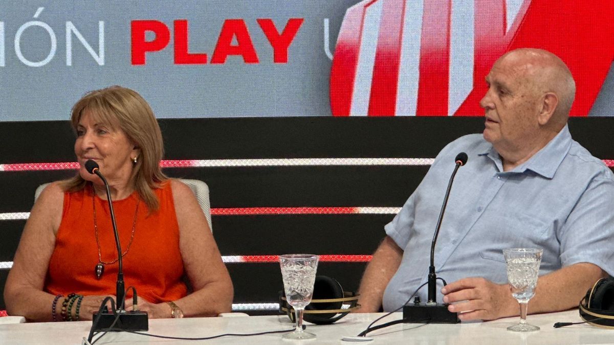 Mónica Malvicino y Luis Spahn en su visita a Unión Play.