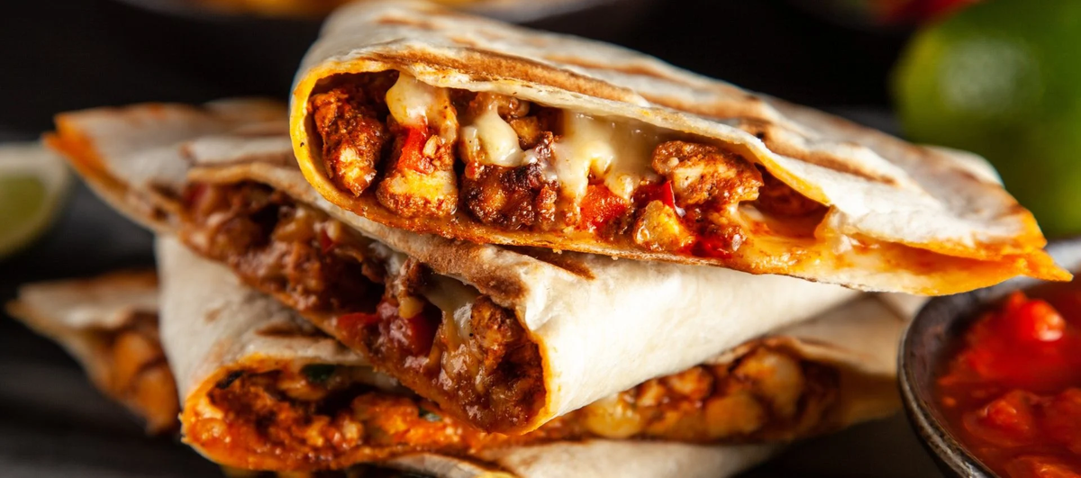 El panini de carne es una deliciosa opción para hacer rápidamente en casa y disfrutar en familia. El panini de carne es una deliciosa opción para hacer rápidamente en casa y disfrutar en familia.