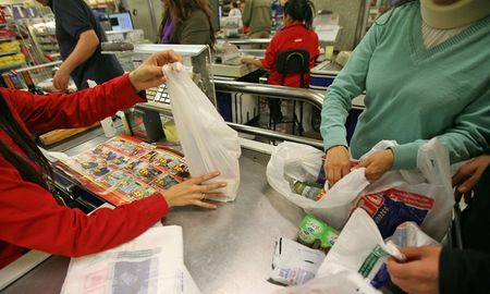 La silenciosa crisis de los supermercados costó más de 6000 empleos en dos años