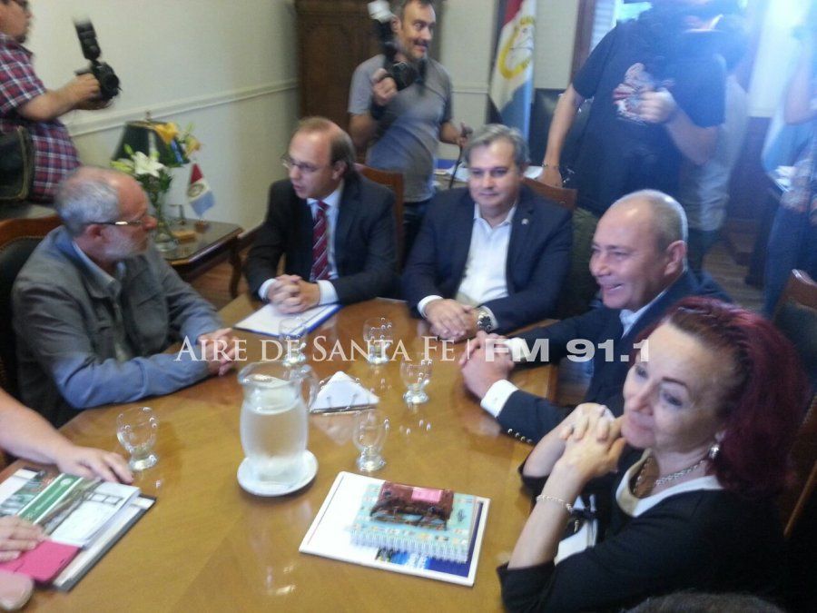 Paritarias en rojo: estatales, docentes, salud y ASPI van al paro martes y miércoles