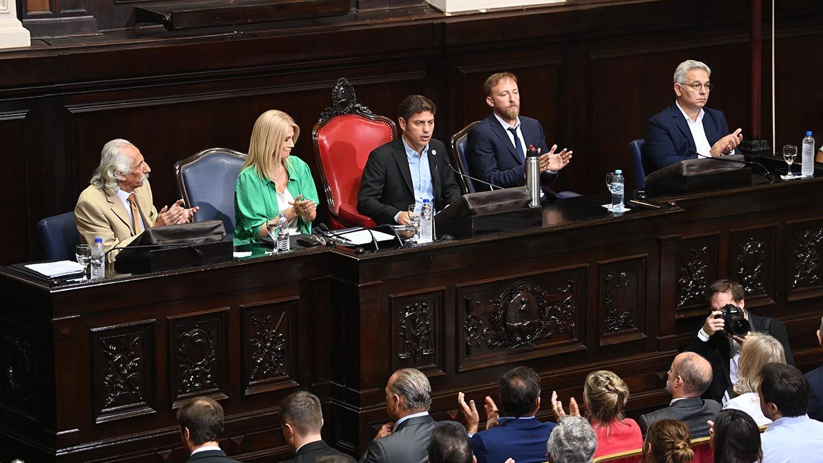 Kicillof agradeció el apoyo del presidente Alberto Fernández y de la vicepresidenta, y cuestionó con dureza la gestión de María Eugenia Vidal, su antecesora. 