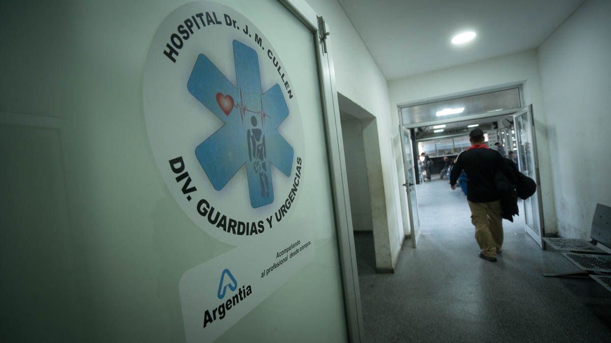 El oficial fue derivado al Hospital Cullen tras sufrir algunas heridas cortantes.