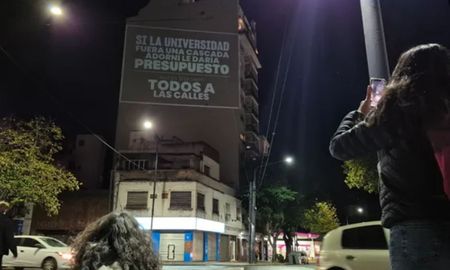 200 días violando la ley, denuncian las agrupaciones ante la falta de fondos para las aulas y la ciencia. 200 días violando la ley, denuncian las agrupaciones ante la falta de fondos para las aulas y la ciencia.