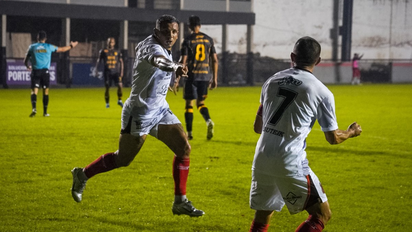 Sonó fuerte en Colón y ahora la rompe en otro equipo de la Primera Nacional: pelea por la punta