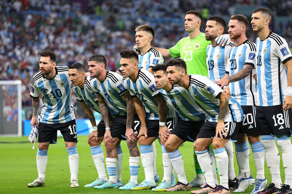 La Selección Argentina venció a México y encaminó la clasificación a octavos de final del Mundial Qatar 2022.