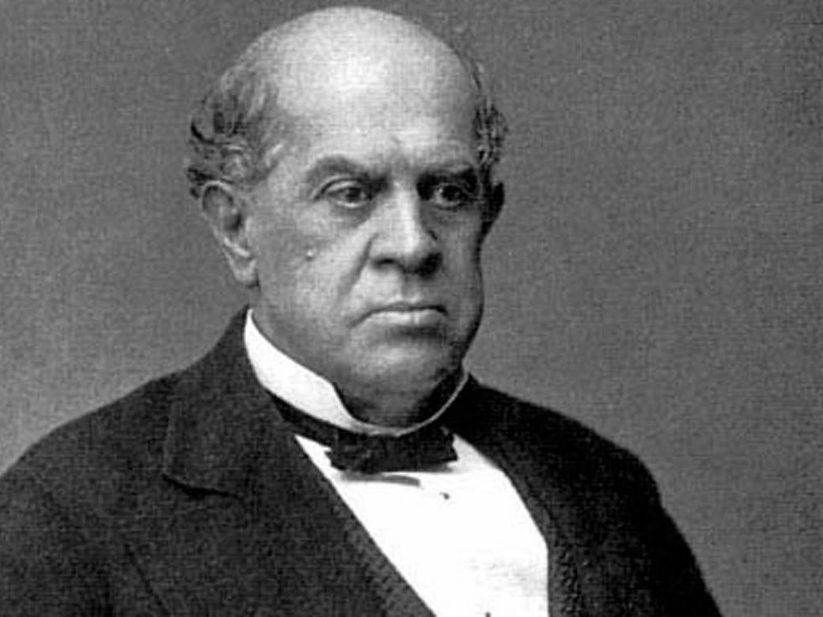 Considerado el “padre del aula”, y quien logró llegar a la Presidencia de la Nación entre 1868-1874, Sarmiento fue el gran propagandista de la necesidad de una ley educativa argentina.