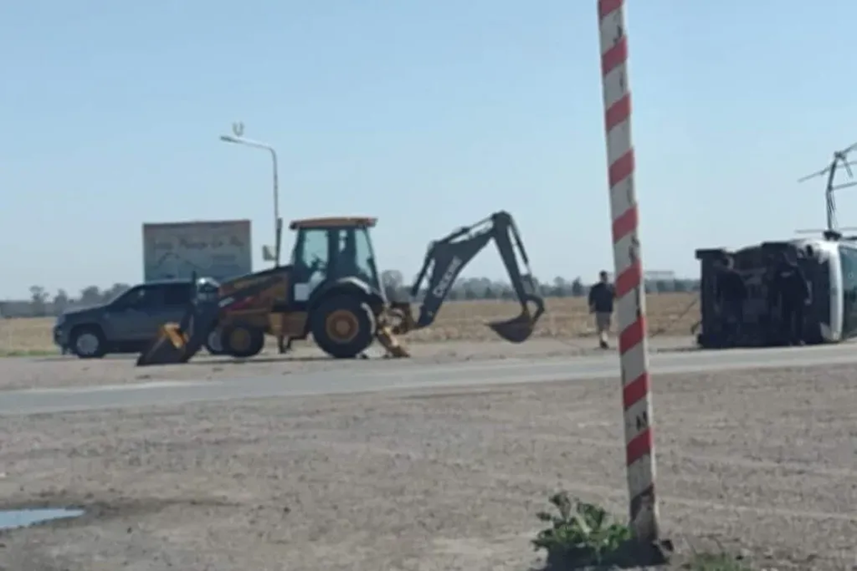 Luego del accidente, maquinarias removieron los vehículos. Luego del accidente, maquinarias removieron los vehículos.