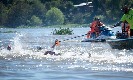 El tradicional certamen de aguas abiertas se disputará el próximo domingo 2 de febrero y se pondrá en juego la Copa Santa Fe. El tradicional certamen de aguas abiertas se disputará el próximo domingo 2 de febrero y se pondrá en juego la Copa Santa Fe.