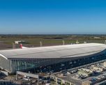 La nueva planta de tratamiento de agua permitirá que el aeropuerto reduzca su huella hídrica a cero, reutilizando el recurso para servicios generales y mantenimiento de áreas verdes. La nueva planta de tratamiento de agua permitirá que el aeropuerto reduzca su huella hídrica a cero, reutilizando el recurso para servicios generales y mantenimiento de áreas verdes.