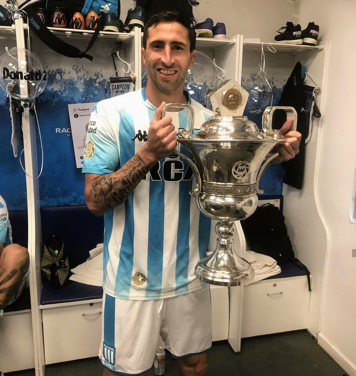 Alejandro Donatti se proclamó campeón de la Superliga Argentina con Racing Club en 2018 (Twitter). Alejandro Donatti se proclamó campeón de la Superliga Argentina con Racing Club en 2018 (Twitter).