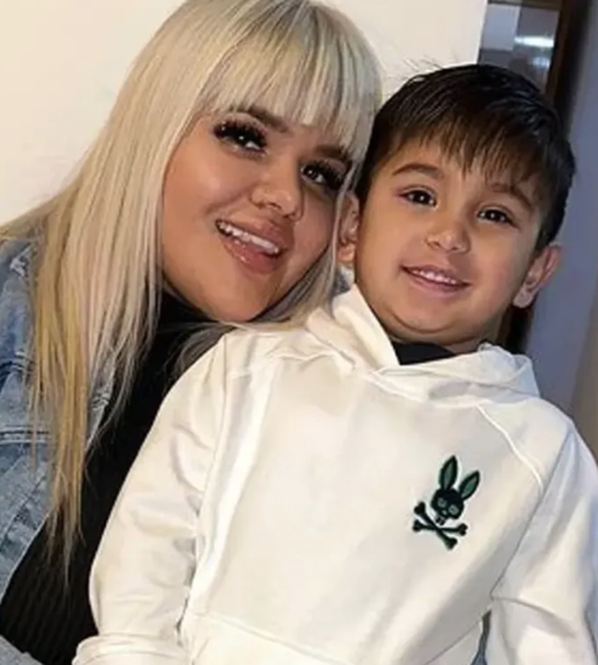 Morena Rial contó que la hija de Jorge Rial tiene miedo de quedar en situación de calle con su hijo Francesco. Morena Rial contó que la hija de Jorge Rial tiene miedo de quedar en situación de calle con su hijo Francesco.