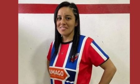 Una futbolista de la localidad de Maggiolo, falleció por un paro cardiorrespiratorio jugando un fútbol 5. Una futbolista de la localidad de Maggiolo, falleció por un paro cardiorrespiratorio jugando un fútbol 5.