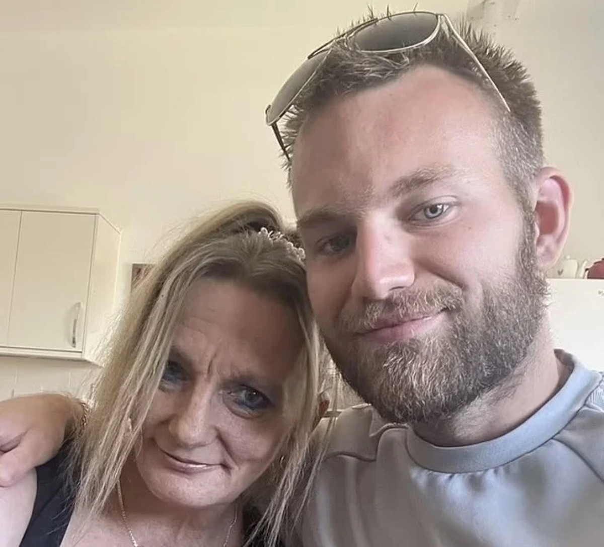 Luke Ellis y Steff White se llevan casi 30 años y su historia se hizo viral.