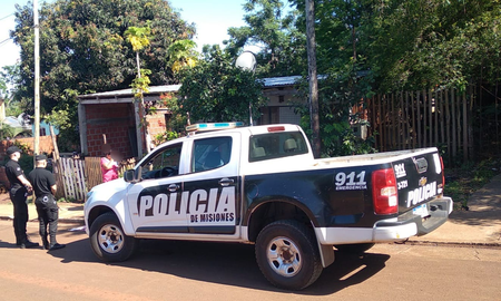 Llevó un revólver y un cuchillo a la escuela y lo publico en sus redes: Qué anormales que somos Llevó un revólver y un cuchillo a la escuela y lo publico en sus redes: Qué anormales que somos
