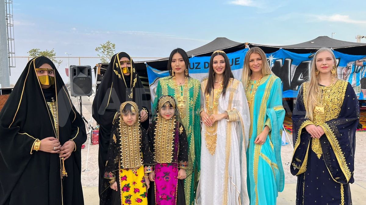 El recorrido fue totalmente gratuito y fueron alrededor de 200 personas.