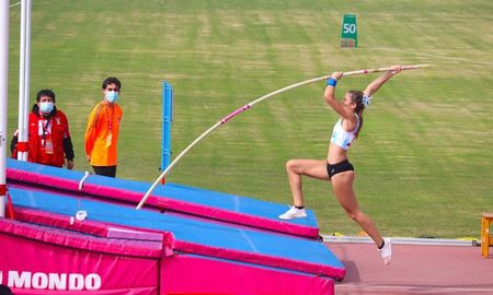 La garrochista santafesina, Luciana Gómez Iriondo, terminó sexta en el Mundial U20 de Kenia. La garrochista santafesina, Luciana Gómez Iriondo, terminó sexta en el Mundial U20 de Kenia.