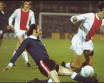 johan cruyff y su visita al ?doble visera?: a 47 anos de su unico partido en argentina johan cruyff y su visita al ?doble visera?: a 47 anos de su unico partido en argentina