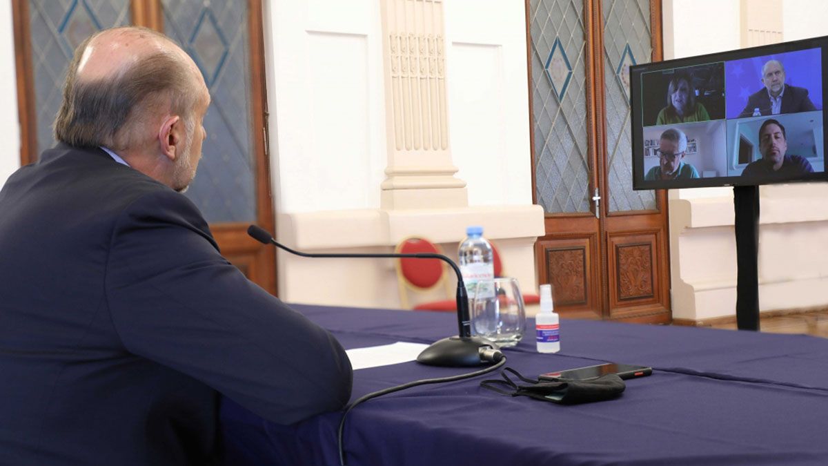 El gobernador mantuvo un encuentro virtual con el ministro de Educación de la Nación para analizar y coordinar acciones luego de las disposiciones del Consejo Federal de Educación.