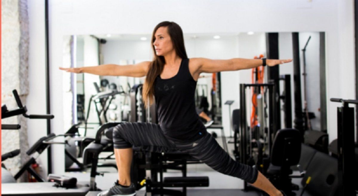 Video viral de TikTok muestra cómo una entrenadora baja de peso en cuestión de segundos.