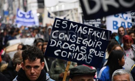 Cada 26 dejunio se conmemora el Día Internacional de la Lucha contra el Uso Indebido y elTráfico Ilícito de Drogas. Cada 26 dejunio se conmemora el Día Internacional de la Lucha contra el Uso Indebido y elTráfico Ilícito de Drogas.