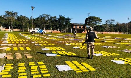 Casi tres toneladas de marihuana fueron secuestradas en una vivienda de la localidad misionera de Puerto Libertad. Casi tres toneladas de marihuana fueron secuestradas en una vivienda de la localidad misionera de Puerto Libertad.