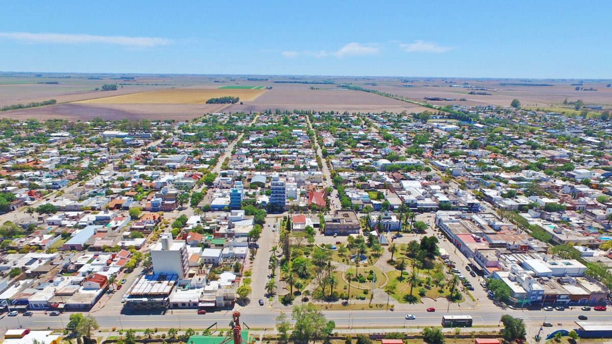 Oncativo, la localidad con el salame más largo del mundo. Oncativo, la localidad con el salame más largo del mundo.