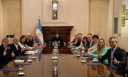 El artículo 44 de la reforma laboral que impulsa el Gobierno nacional será eliminado del proyecto que adquirió media sanción en el Senado. El artículo 44 de la reforma laboral que impulsa el Gobierno nacional será eliminado del proyecto que adquirió media sanción en el Senado.