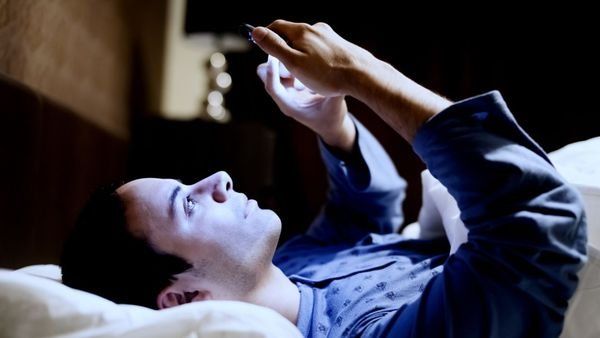 ¿Cuenta el “sexting” como infidelidad?