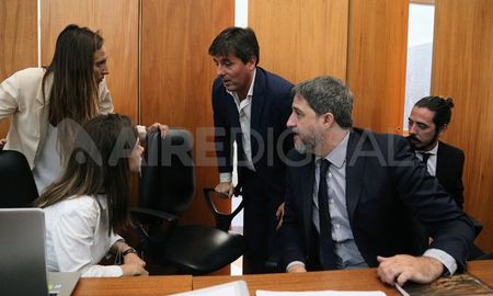 La acusación del juicio se encuentra a cargo de los fiscales Luis SchiapaPietra y Matías Edery. La acusación del juicio se encuentra a cargo de los fiscales Luis SchiapaPietra y Matías Edery.