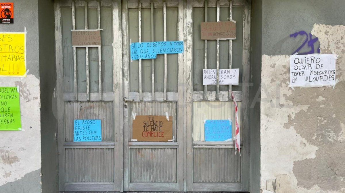 La madre de una de las alumnas confirmó a AIRE que los abusos se habrían registrado en diferentes espacios de la escuela.