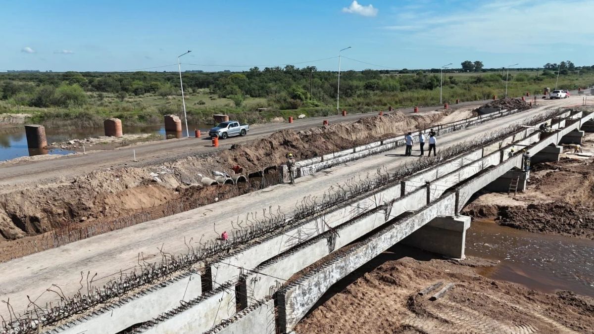 Con una inversión de 10.000 millones de pesos, los trabajos ya superan el 50% de avance. Con una inversión de 10.000 millones de pesos, los trabajos ya superan el 50% de avance.