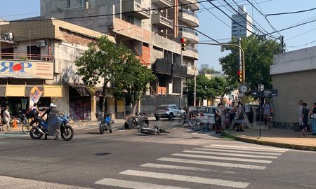 En calles Urquiza y Obispo Gelabert fue interceptada la joven por un violento motochorro. En calles Urquiza y Obispo Gelabert fue interceptada la joven por un violento motochorro.