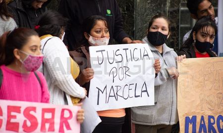 Hoy se desarrolló la audiencia imputativa y de prisión preventiva del único sospechoso por el femicidio. Hoy se desarrolló la audiencia imputativa y de prisión preventiva del único sospechoso por el femicidio.