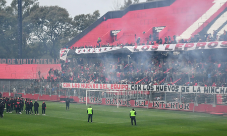 Newells se prepara para jugar el clásico rosarino contra Rossario Central en la fecha 8 del torneo Apertura. Newells se prepara para jugar el clásico rosarino contra Rossario Central en la fecha 8 del torneo Apertura.