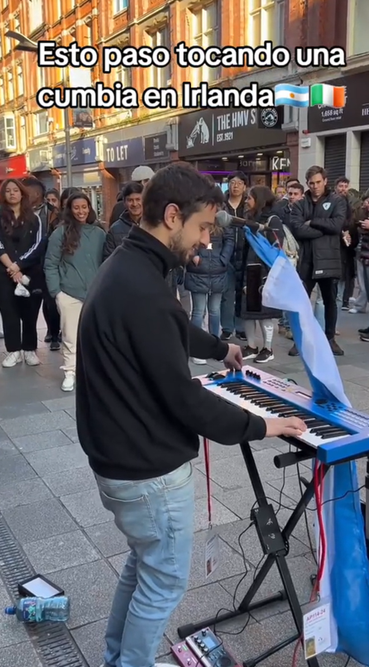 Es argentino y se hizo viral por toca cumbia en Irlanda. Es argentino y se hizo viral por toca cumbia en Irlanda.