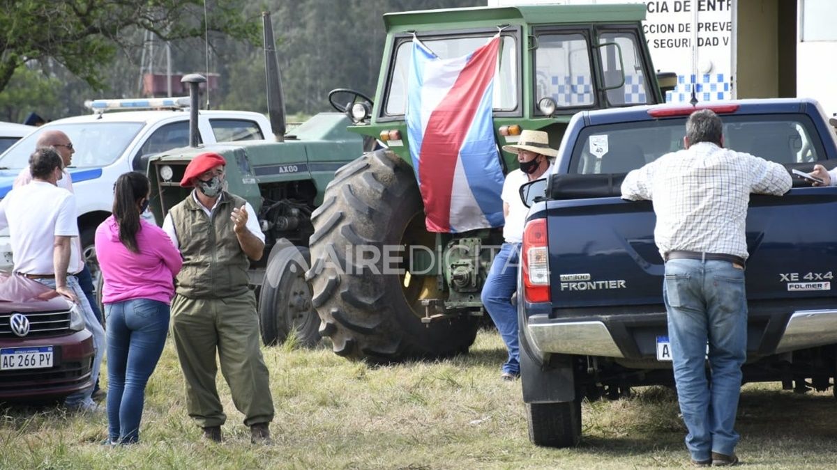 El conflicto entre los hermanos Etchevehere se originó cuando Dolores autorizó a un campo en el que vive el ingreso de militantes sociales para realizar una iniciativa agroproductivo y comunitario denominado como "Proyecto Artigas".