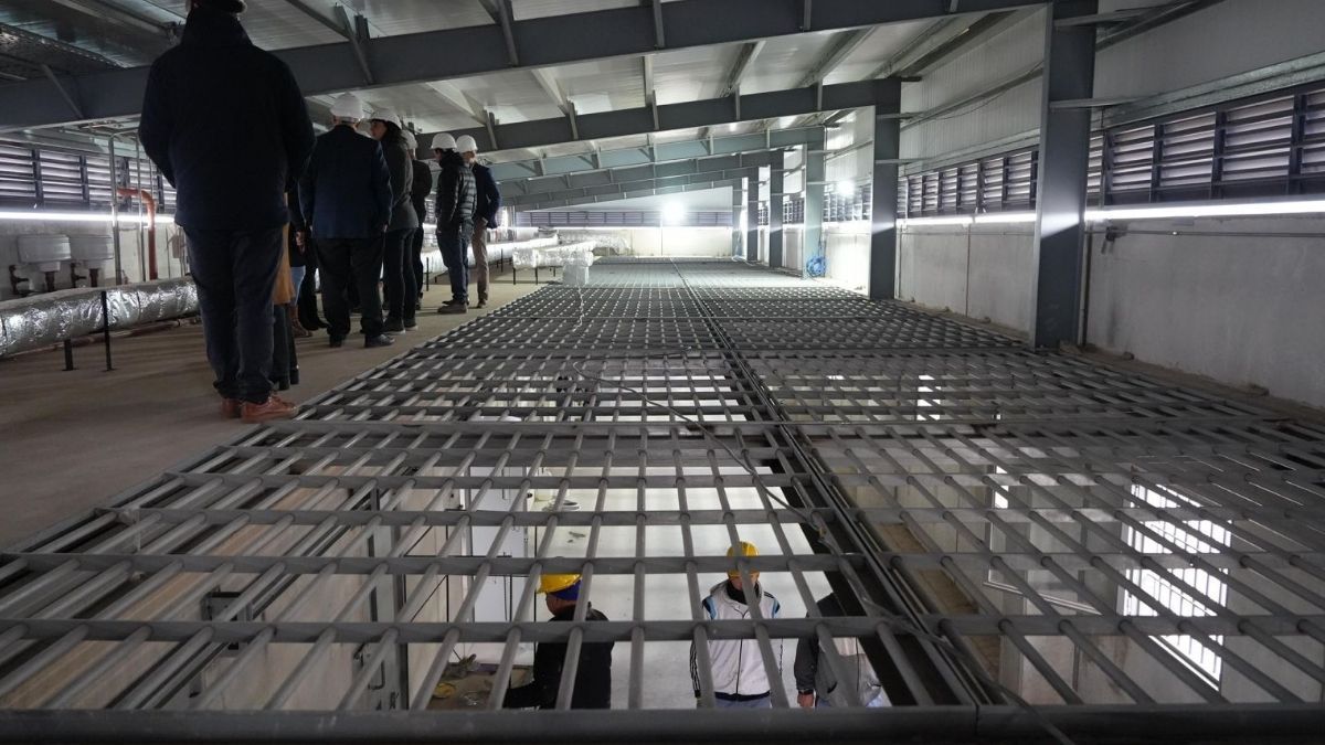 La construcción del complejo forma parte del nuevo esquema penitenciario impulsado por el Gobierno de la Provincia para reforzar el control sobre líderes de organizaciones criminales y presos de alta peligrosidad. La construcción del complejo forma parte del nuevo esquema penitenciario impulsado por el Gobierno de la Provincia para reforzar el control sobre líderes de organizaciones criminales y presos de alta peligrosidad.