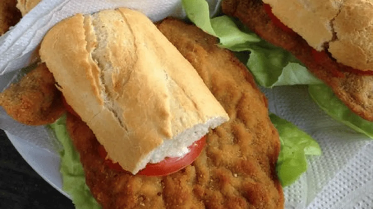 Escapada al pueblito de Buenos Aires que tiene el mejor sandwich de milanesa del país.