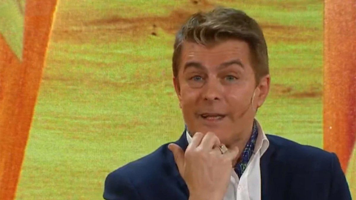 Gabriel Corrado recordó el episodio en PH Podemos Hablar y contó cómo fue que terminó teniendo problemas con la ley de Uruguay. &nbsp;