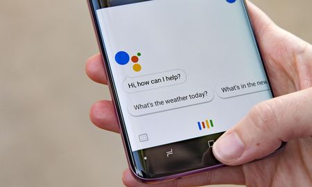Google amplía las funciones de Assistant para mantenerse vigente en la pelea con su principal competidor: Alexa de Amazon. Google amplía las funciones de Assistant para mantenerse vigente en la pelea con su principal competidor: Alexa de Amazon.
