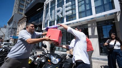 La campaña solidaria entra en la recta final: AIRE recibe cajas hasta el lunes y reparte el martes