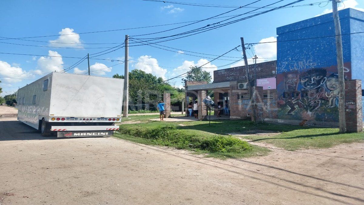 Cami&oacute;n sanitario en barrio Las Lomas.&nbsp;